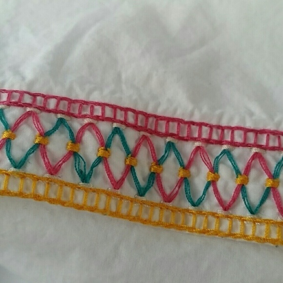 MADEWELL l Embroidered Off-the-Shoulder Top - Picture 3 of 6